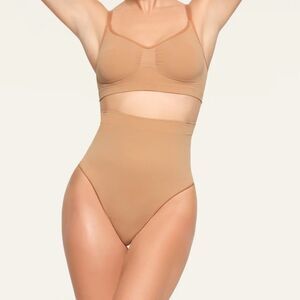 Skims Core HIGH-WAISTED THONG Sand Large NWT in packaging‎
